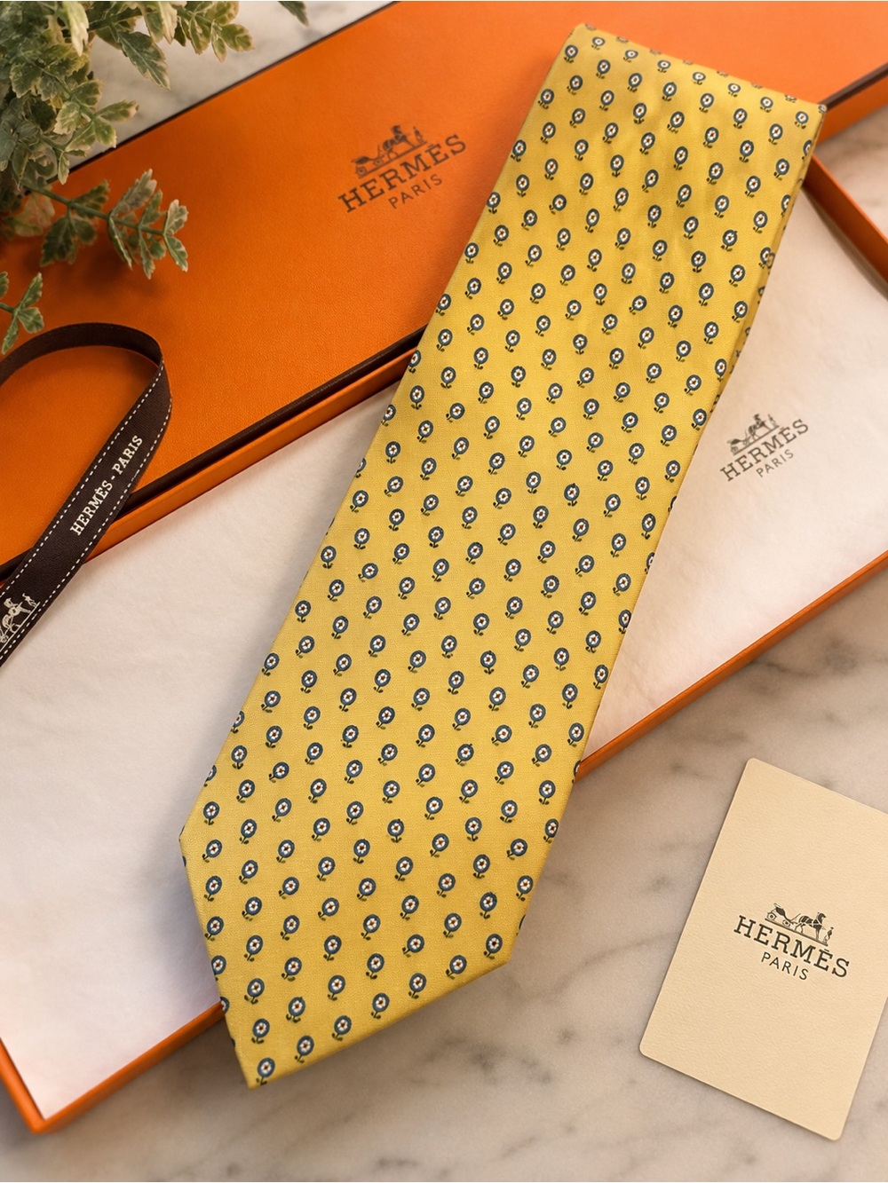 Hermès Paris 100% Silk Yellow Blue Necktie 60” Vintage Made in France